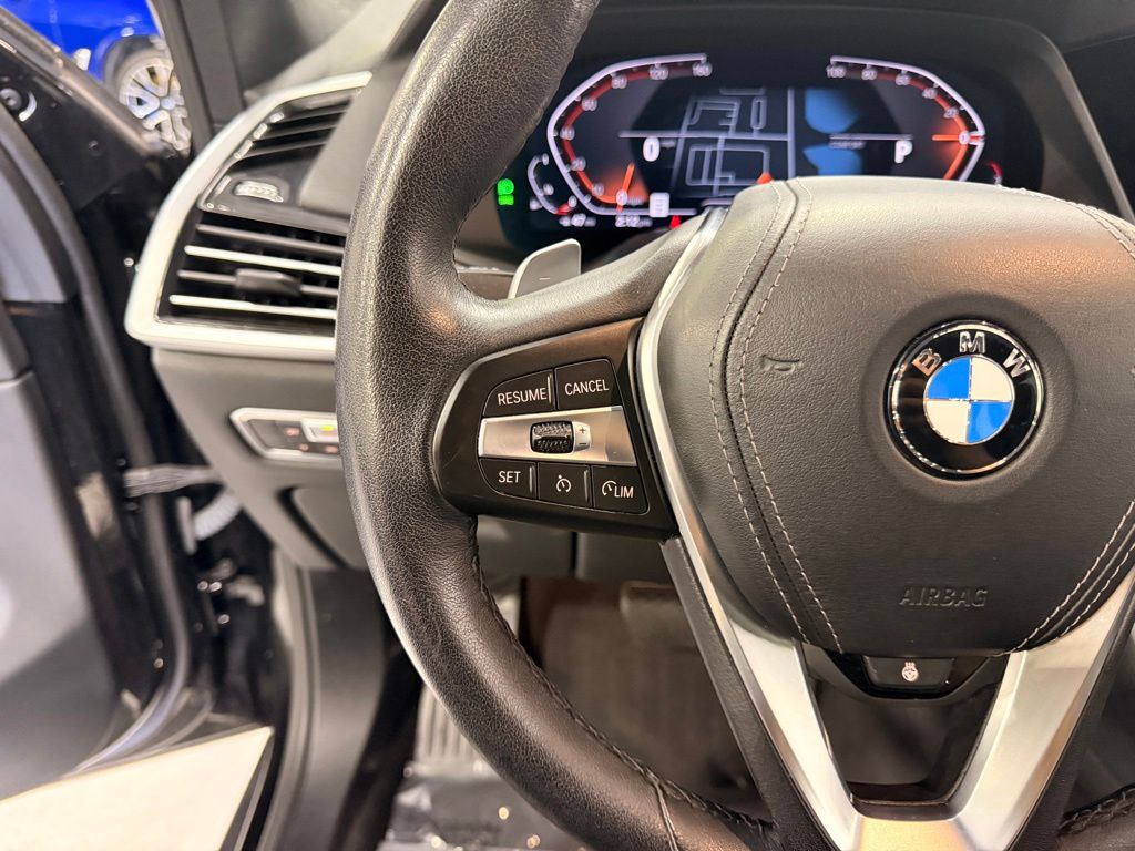 Thumbnail: 2022 BMW X5 - 13