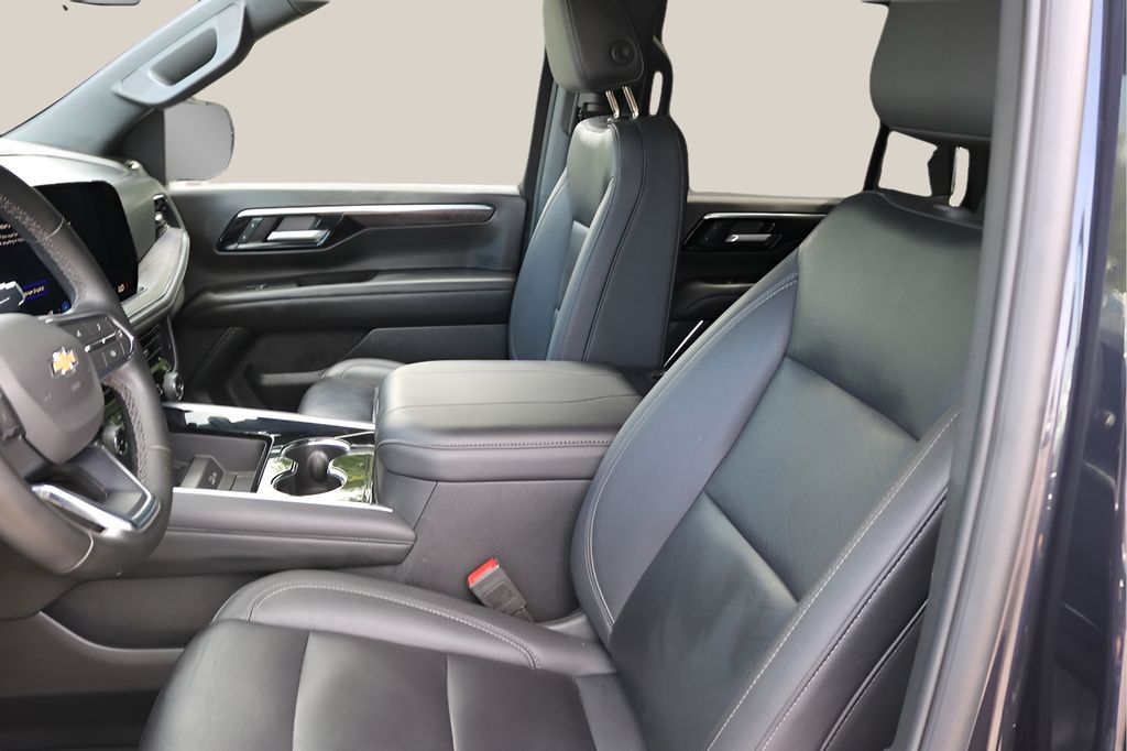 Used 2025 Gray Chevrolet LT image 12