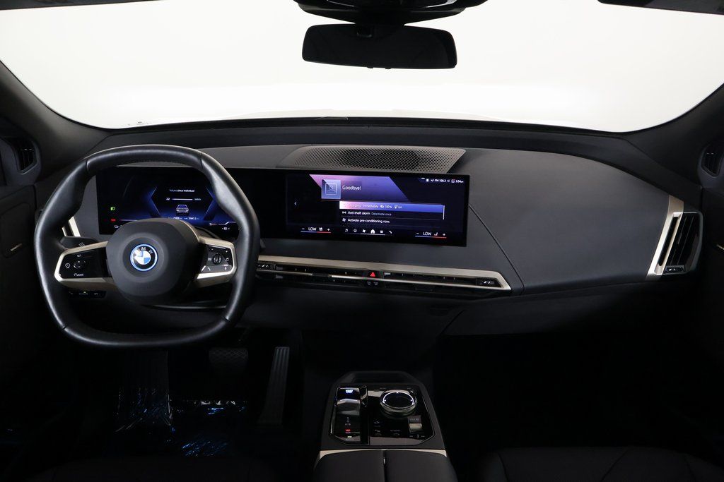 Thumbnail: 2024 BMW iX - 8