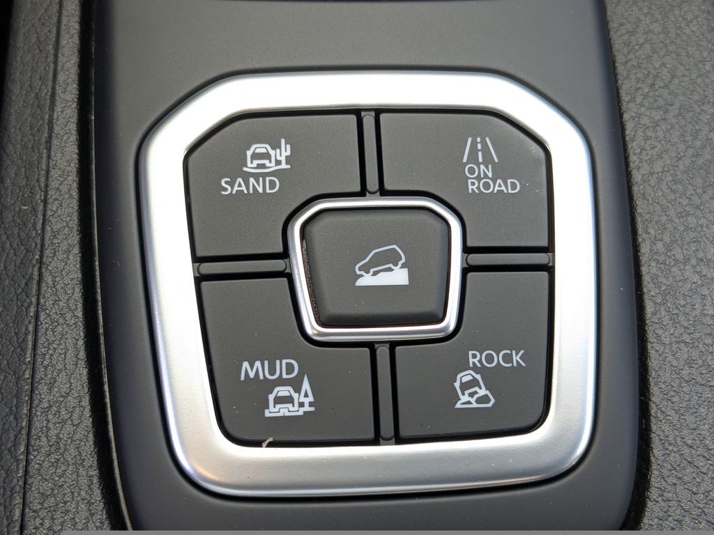 New 2026 Nissan Frontier Truck