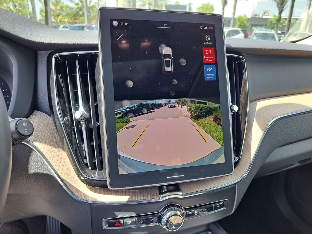 2026 Volvo XC60 Core - Photo 11