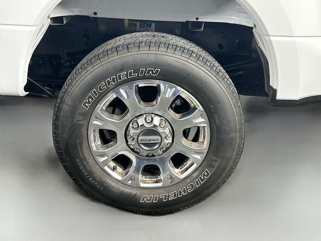 Used 2022 White Ford Lariat image 33