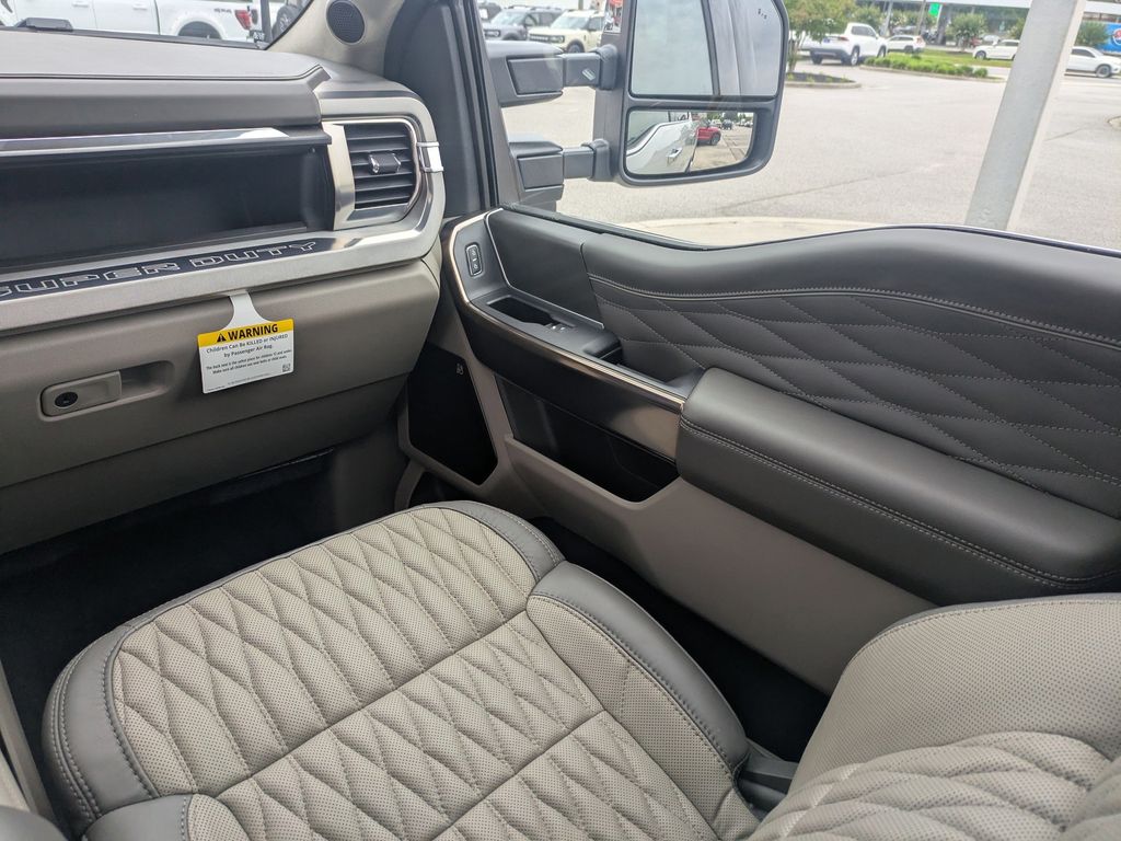 2026 Ford F-350 Super Duty Platinum
