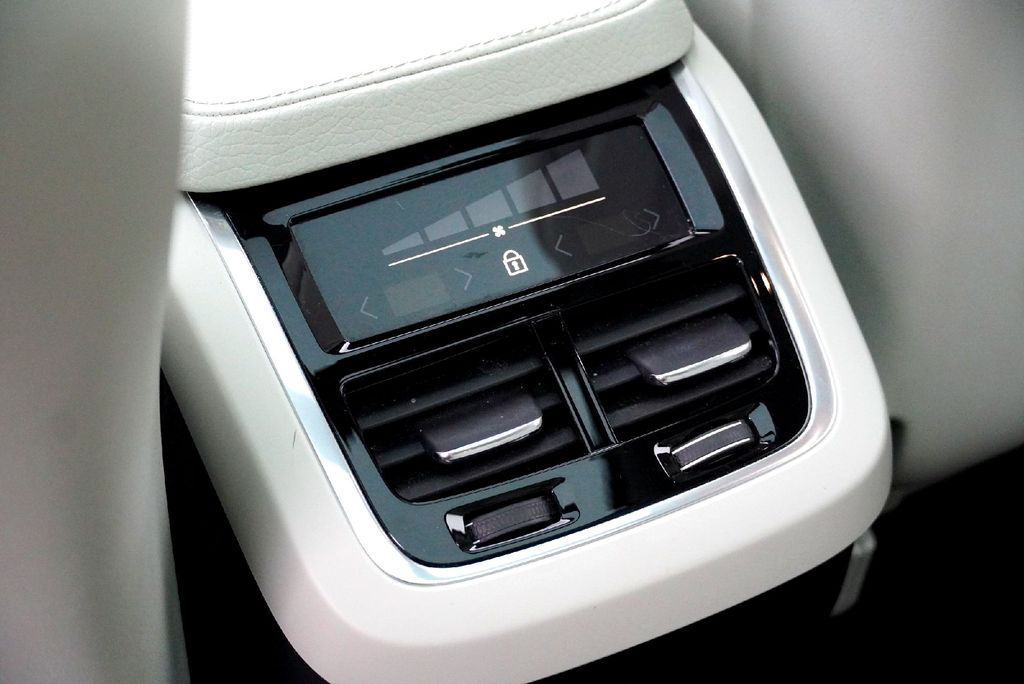 Used Car 2020 Volvo Xc90  T5 Momentum For Sale Under $20,000 In Taylor, Texas