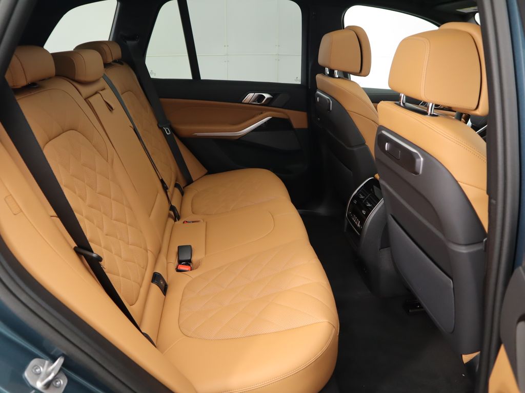 Thumbnail: 2026 BMW X5 - 24