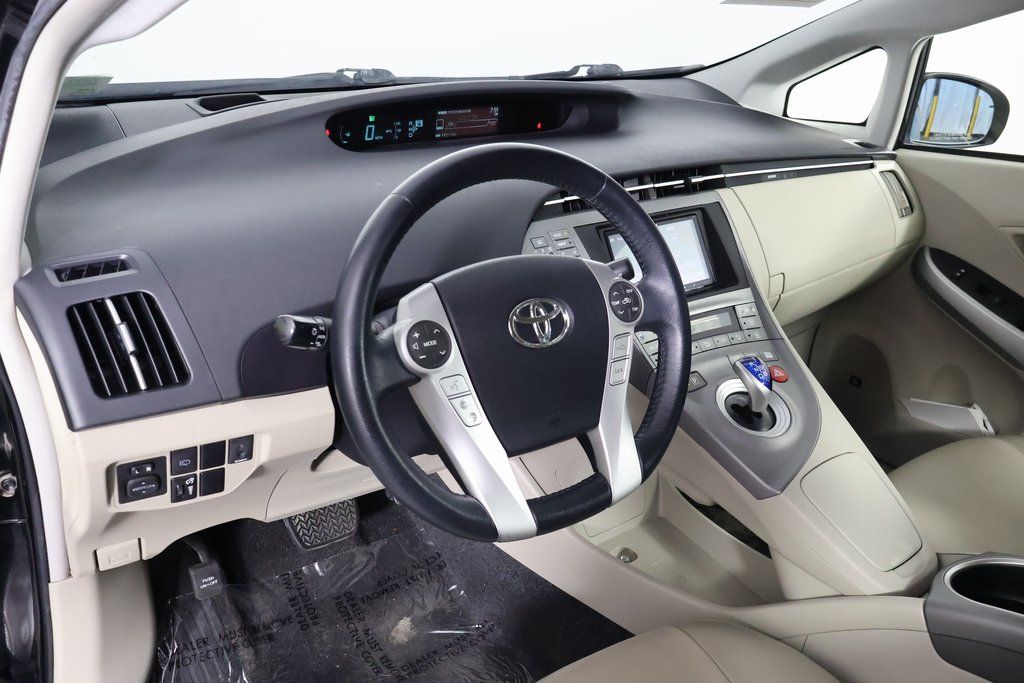 Thumbnail: 2013 Toyota Prius - 7