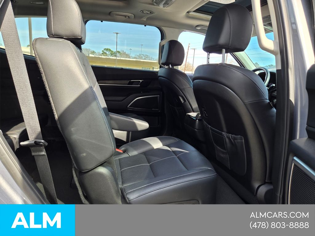 Used 2021 Silver Kia SX image 18