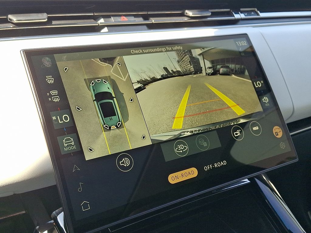 Thumbnail: 2024 Land Rover Range Rover Sport - 17