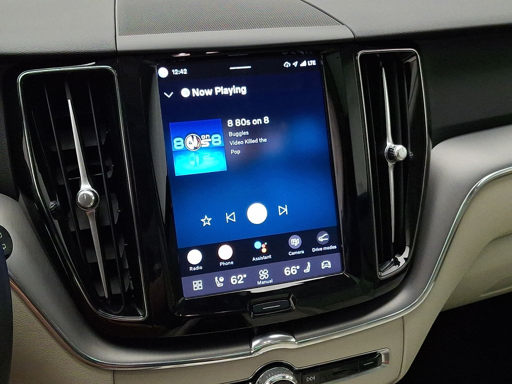 Thumbnail: 2024 Volvo XC60 - 18