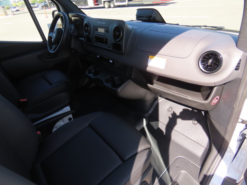 2025 Mercedes-Benz Sprinter 2500 17