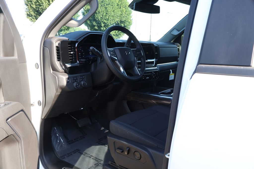 Thumbnail: 2025 Chevrolet Silverado 2500 - 12