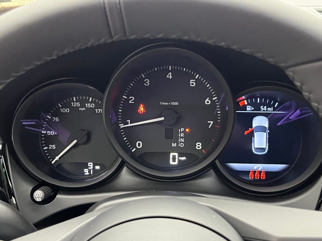 Thumbnail: 2026 Porsche Macan - 11