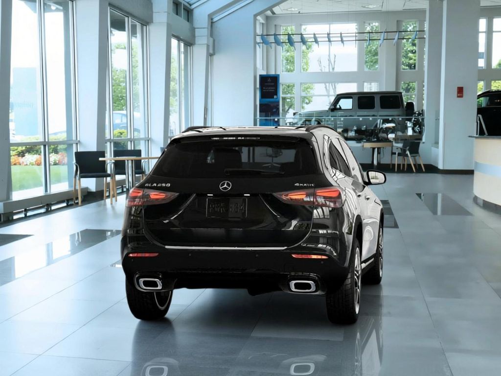 Thumbnail: 2026 Mercedes-Benz GLA - 23