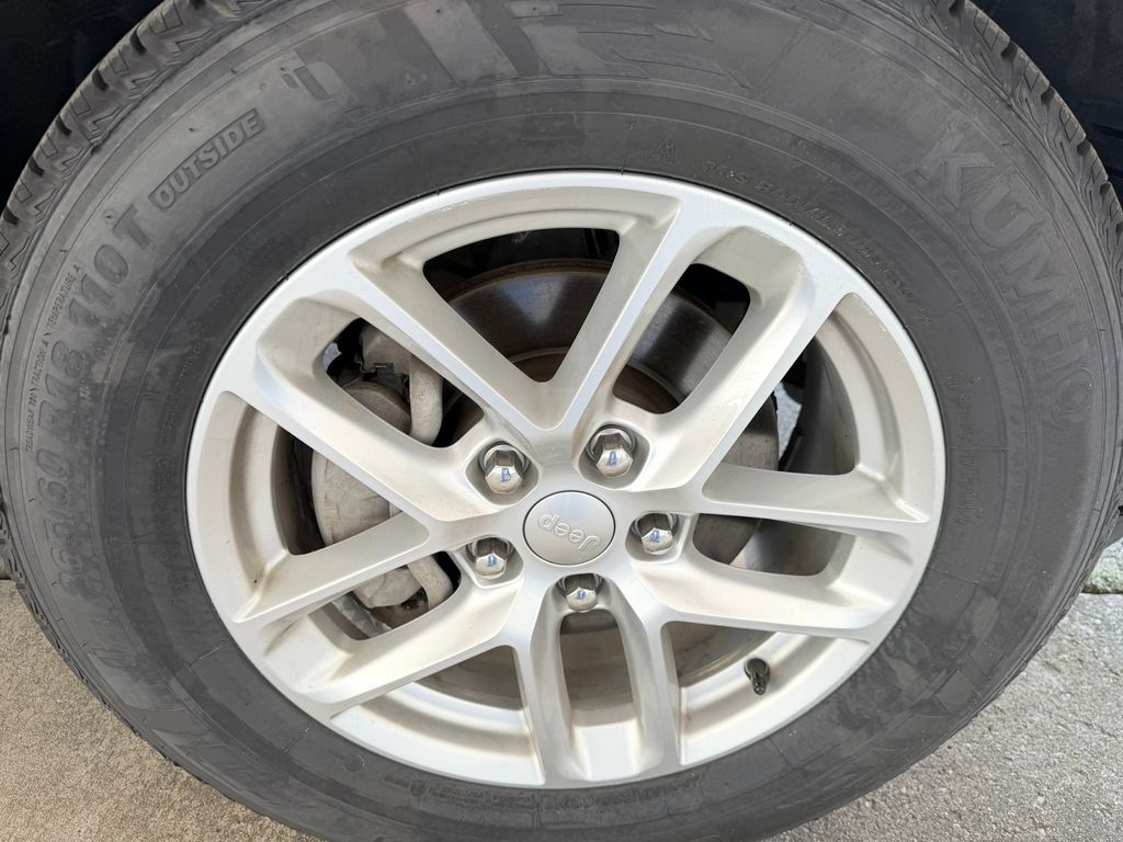 Used 2023 Jeep Grand Cherokee SUV