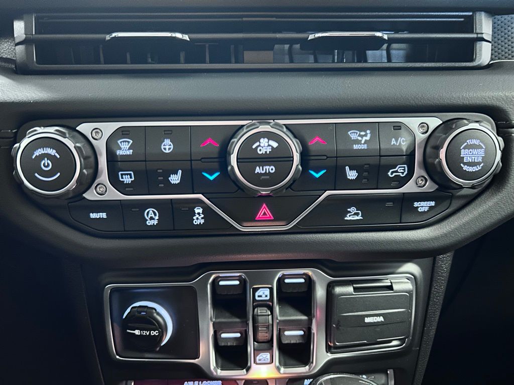 new 2026 Jeep Gladiator car, priced at $60,873