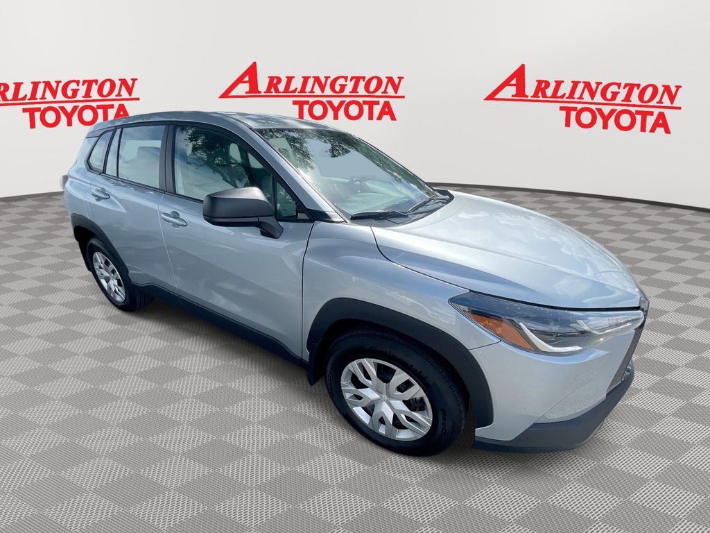 2025 Toyota Corolla Cross L's photo