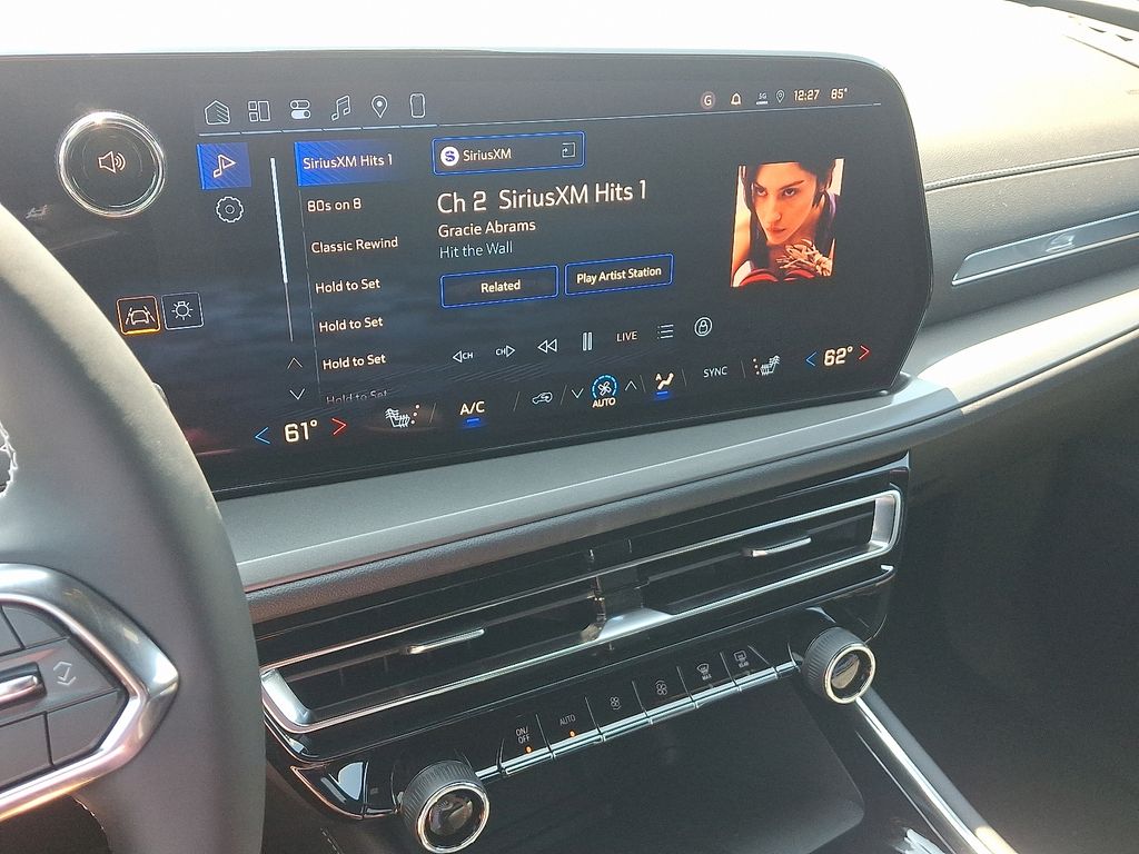 Thumbnail: 2027 Chevrolet Traverse - 8
