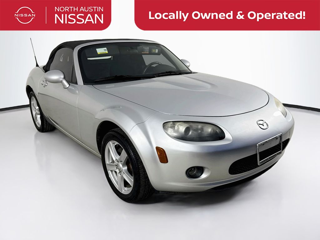 Sunlight Silver Metallic 2007 Mazda MX-5 Miata Convertible Rear-Wheel Drive 6-Speed Automatic