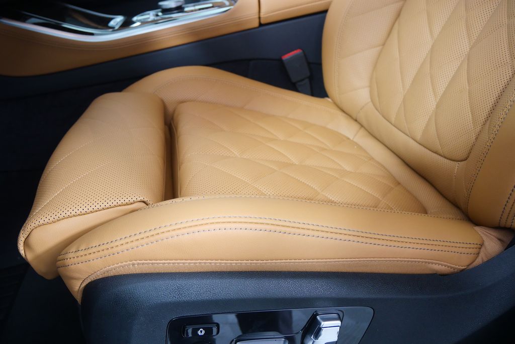 Thumbnail: 2026 BMW X5 - 10