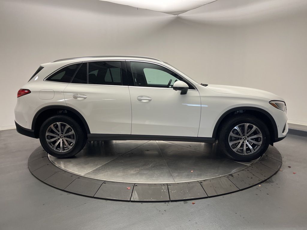 Thumbnail: 2026 Mercedes-Benz GLC - 8