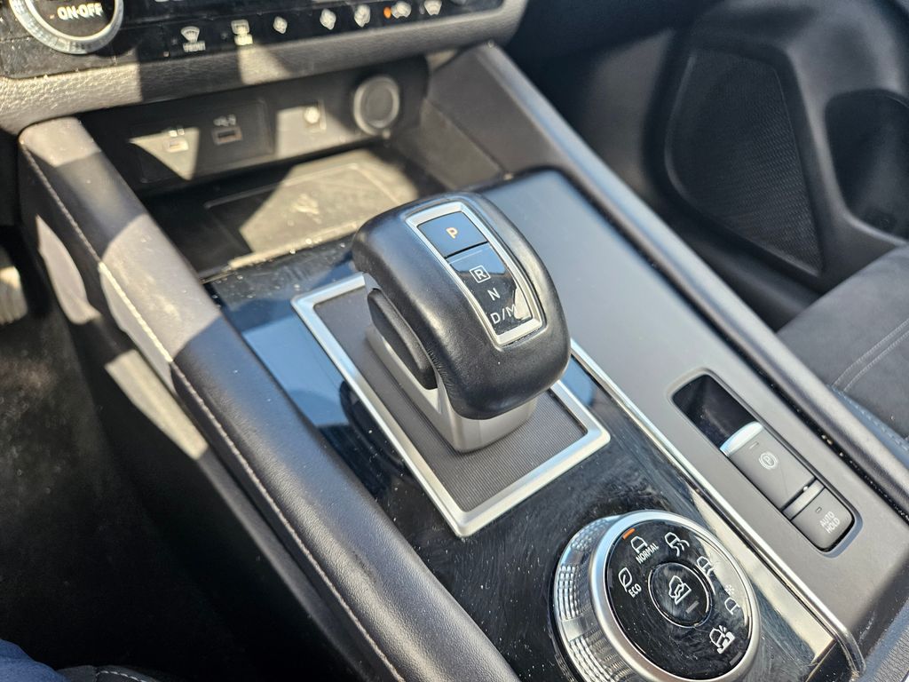 Thumbnail: 2024 Mitsubishi Outlander - 28