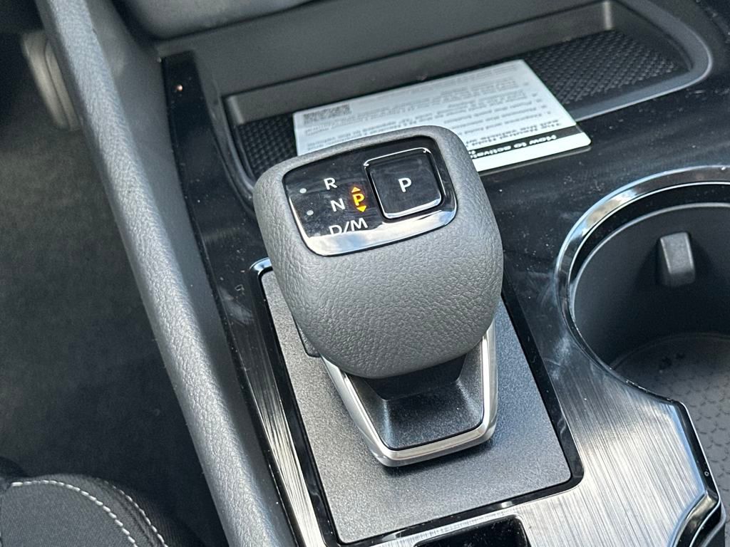2025 Nissan Rogue SV photo