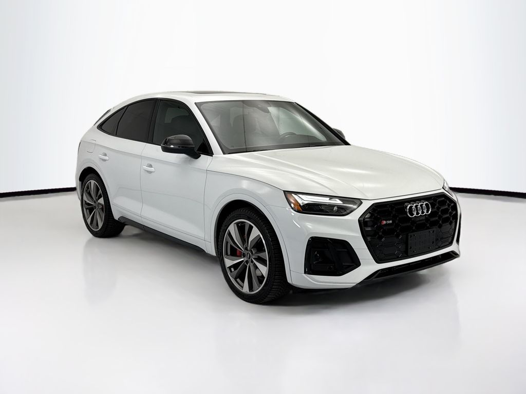 Thumbnail: 2021 Audi SQ5 - 3