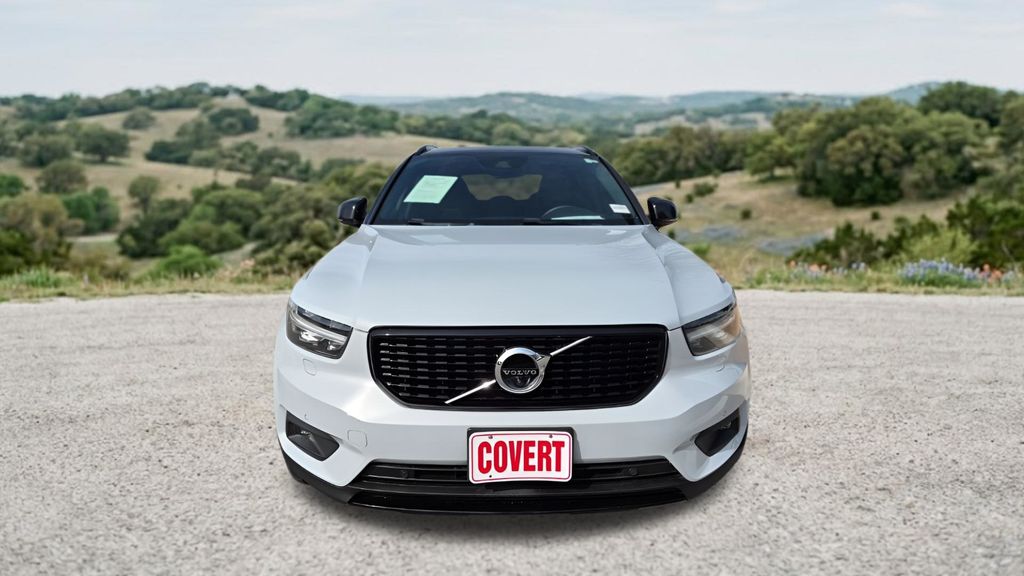 Used Car 2022 Volvo Xc40  R-design For Sale Under $20,000 In Austin, Texas