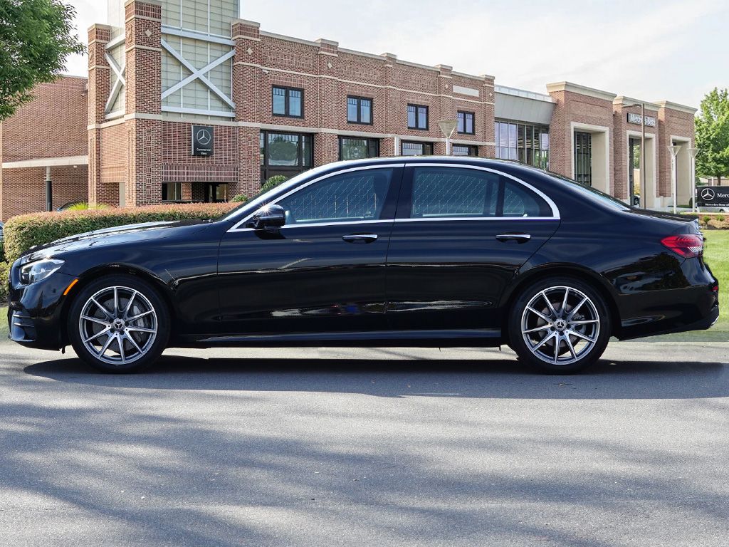 Thumbnail: 2022 Mercedes-Benz E-Class - 8