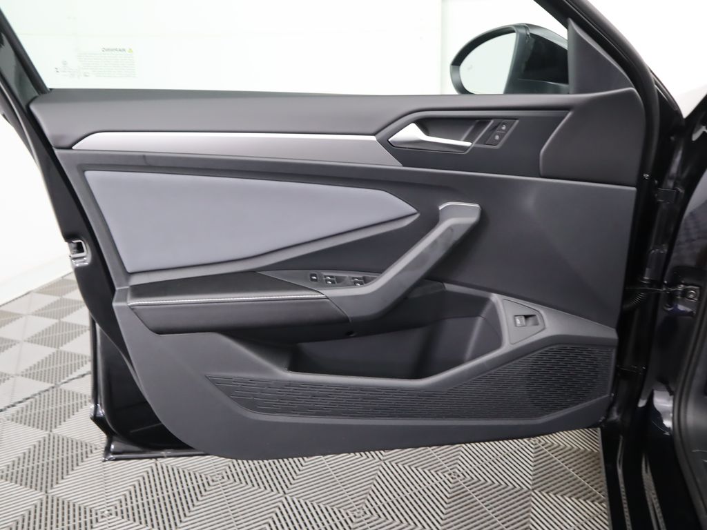 Thumbnail: 2026 Volkswagen Jetta - 24