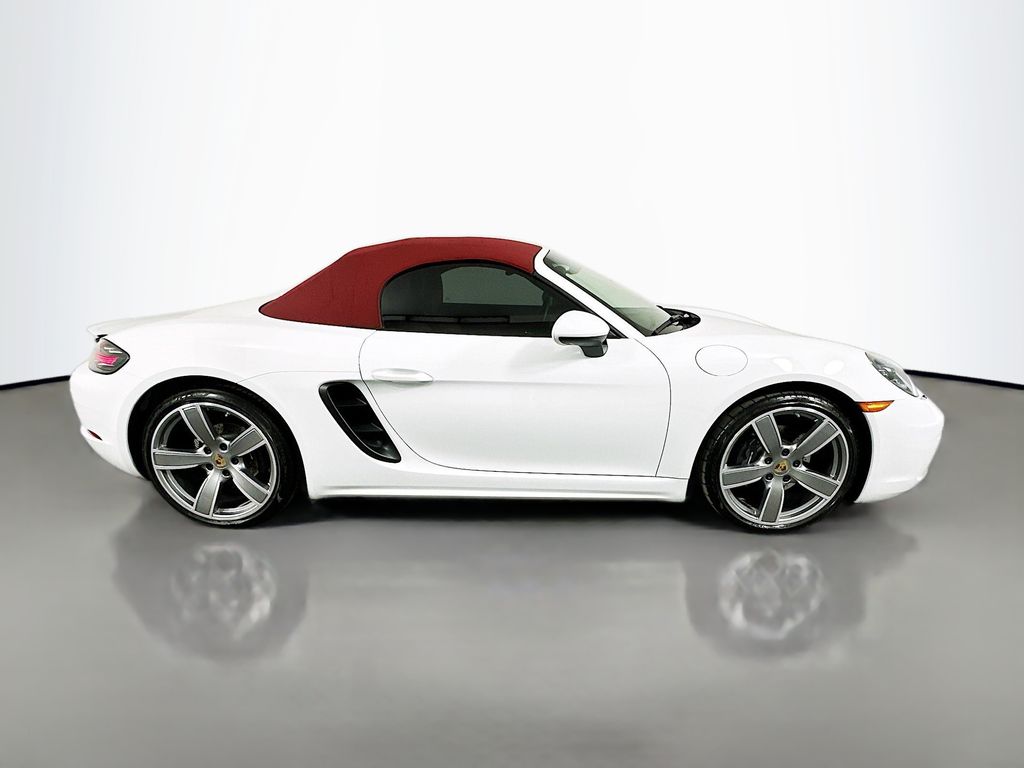 Thumbnail: 2022 Porsche 718 Boxster - 4