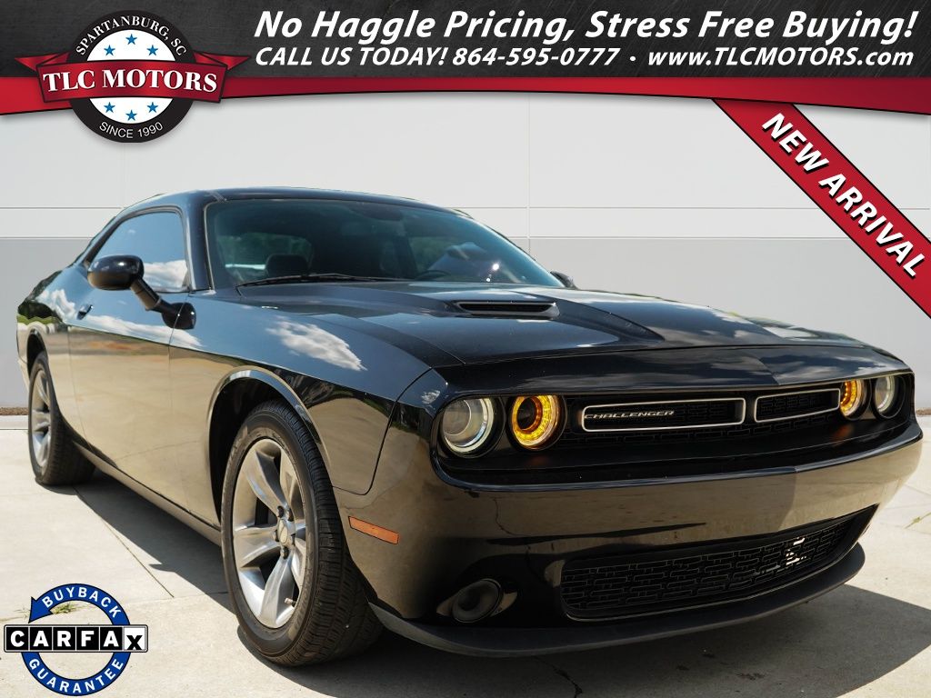 2019 Dodge Challenger SXT RWD
