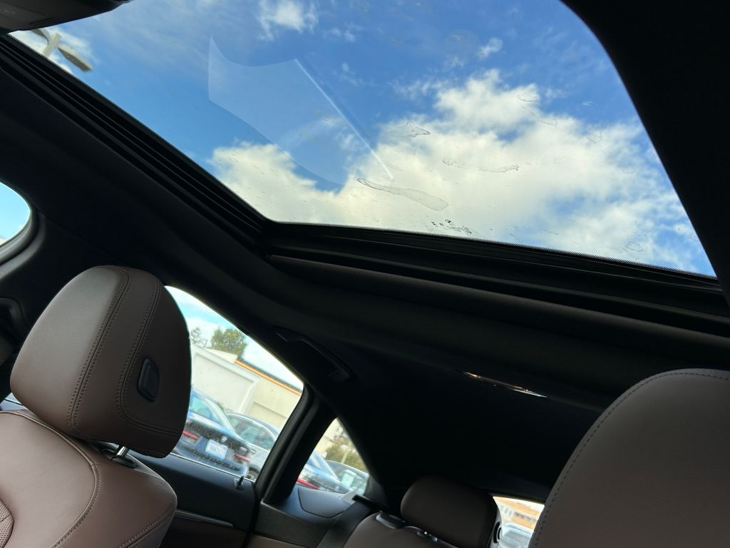 Thumbnail: 2026 BMW i4 - 16