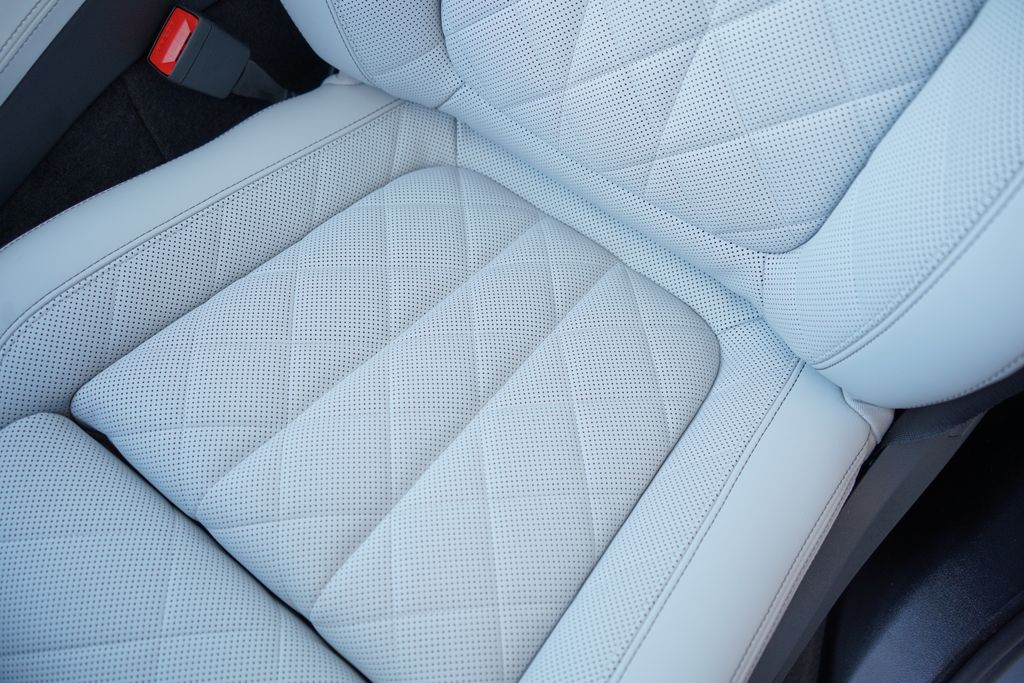 Thumbnail: 2026 BMW X5 - 12