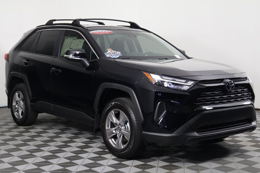 Thumbnail: 2025 Toyota RAV4 - 3