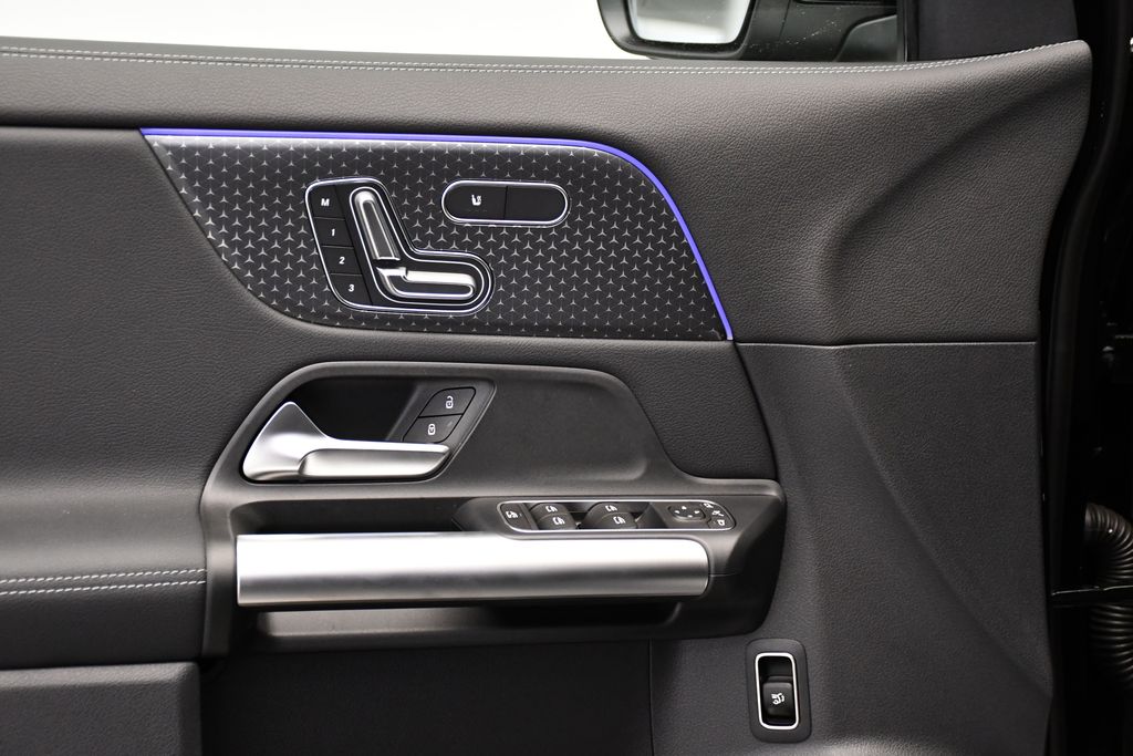 2025 Mercedes-Benz GLA 250 4MATIC 31