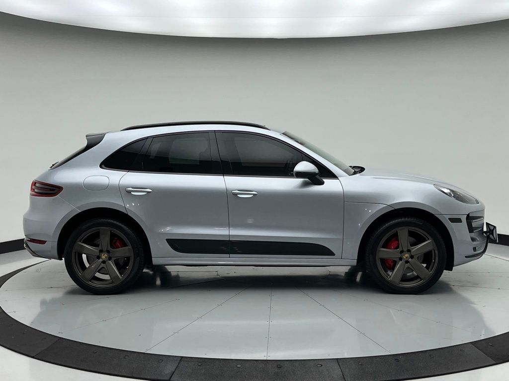 Thumbnail: 2017 Porsche Macan - 8