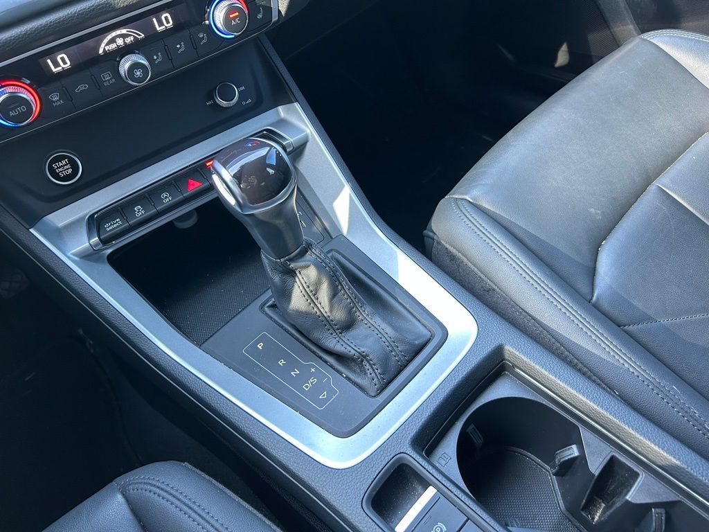 Thumbnail: 2022 Audi Q3 - 27