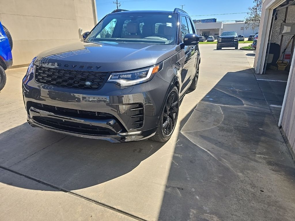 2025 Land Rover Discovery P360 Dynamic SE AWD
