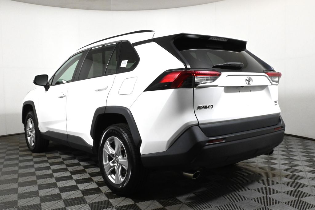 Thumbnail: 2019 Toyota RAV4 - 6