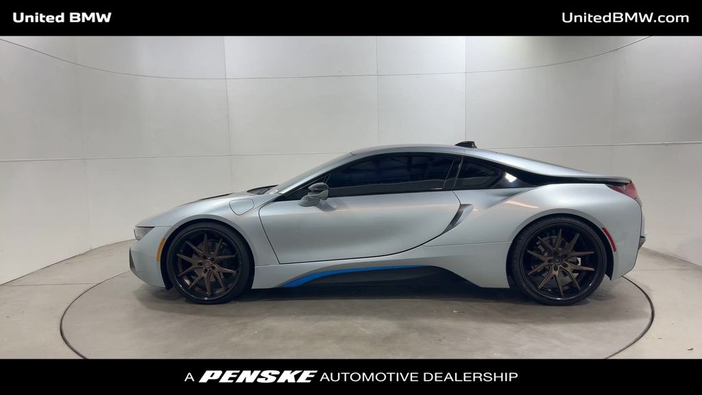 Thumbnail: 2016 BMW  - 5