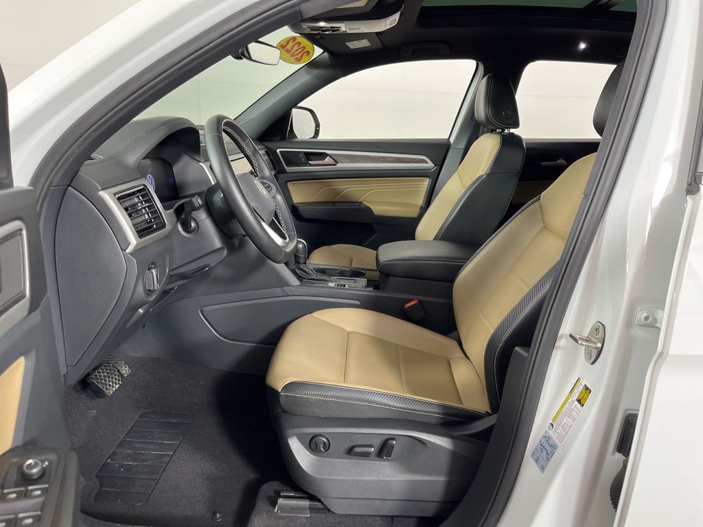 Thumbnail: 2022 Volkswagen Atlas - 23