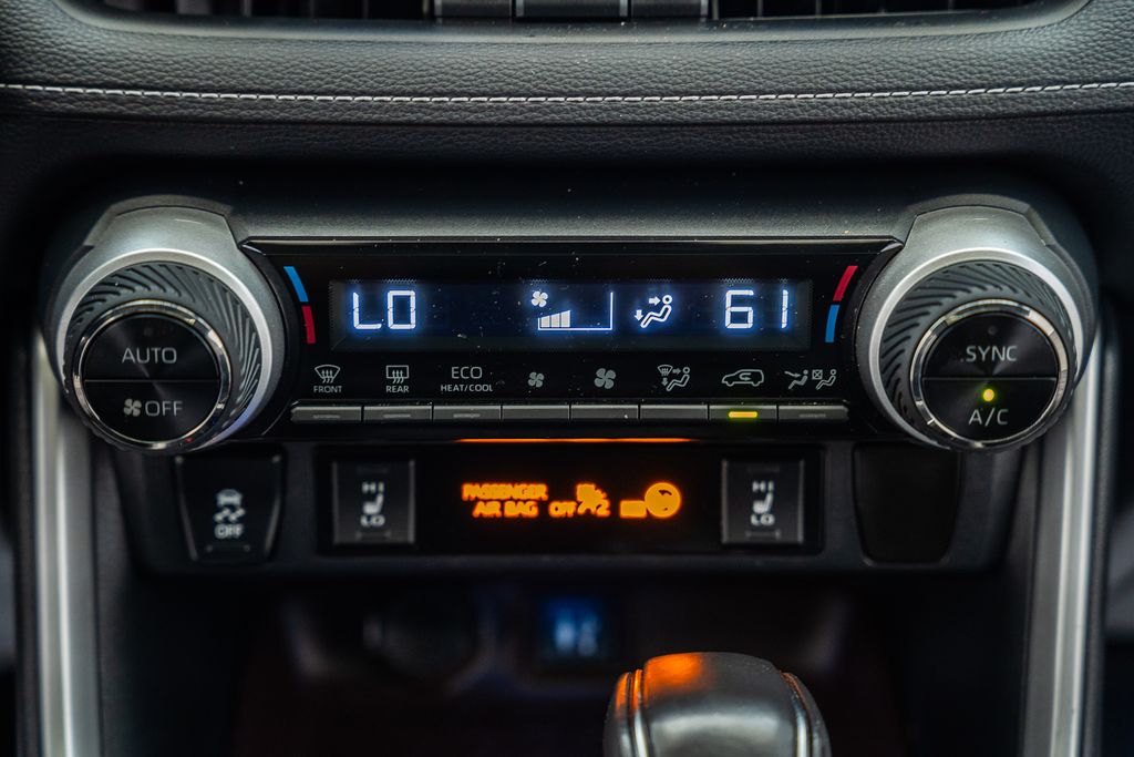 ToyotaRAV426