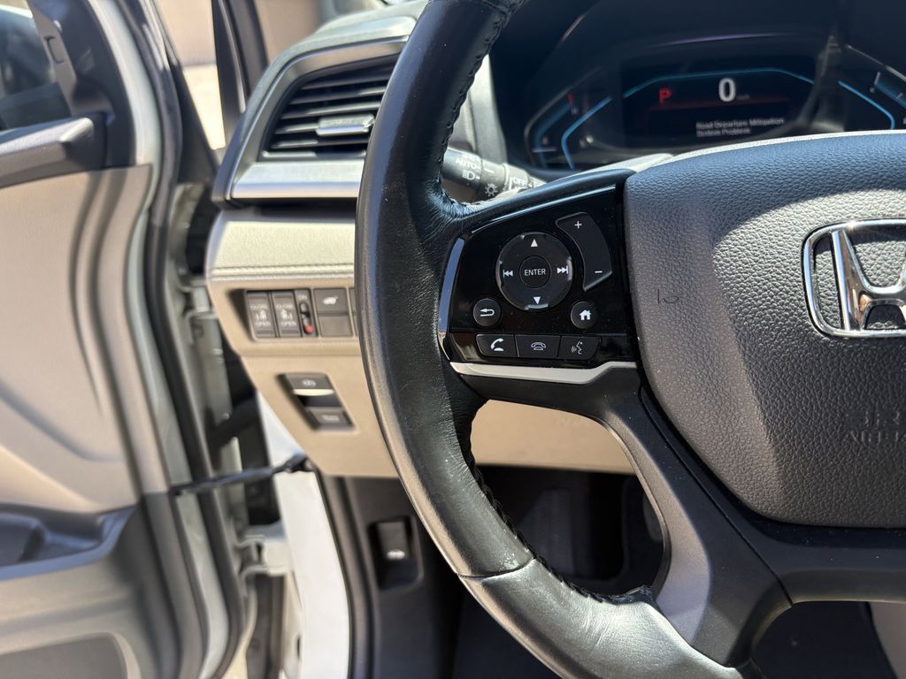 2018 Honda Odyssey EX-L White at Community Honda