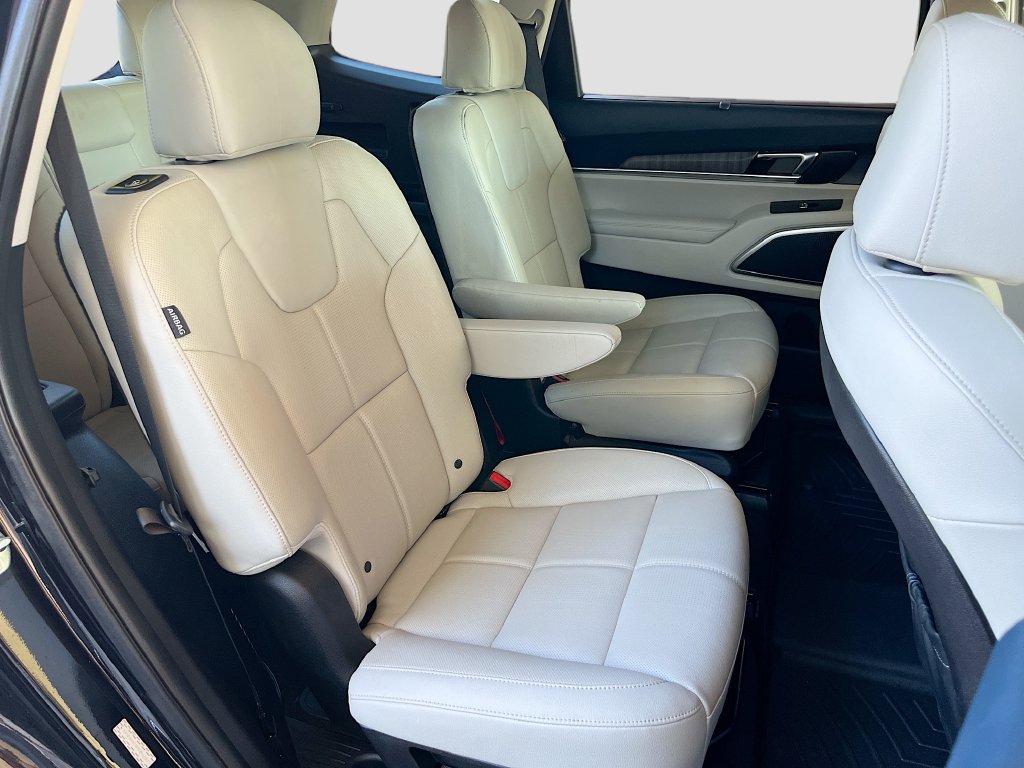 Used 2023 Black Kia SX image 30