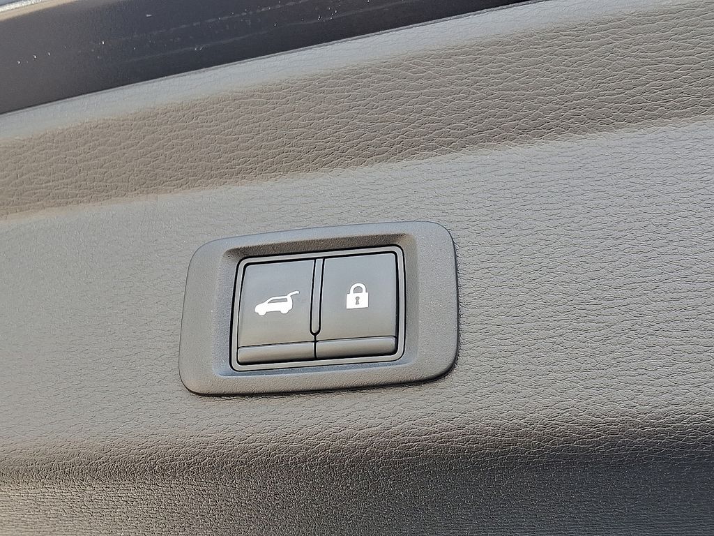 Thumbnail: 2022 Mitsubishi Outlander - 28