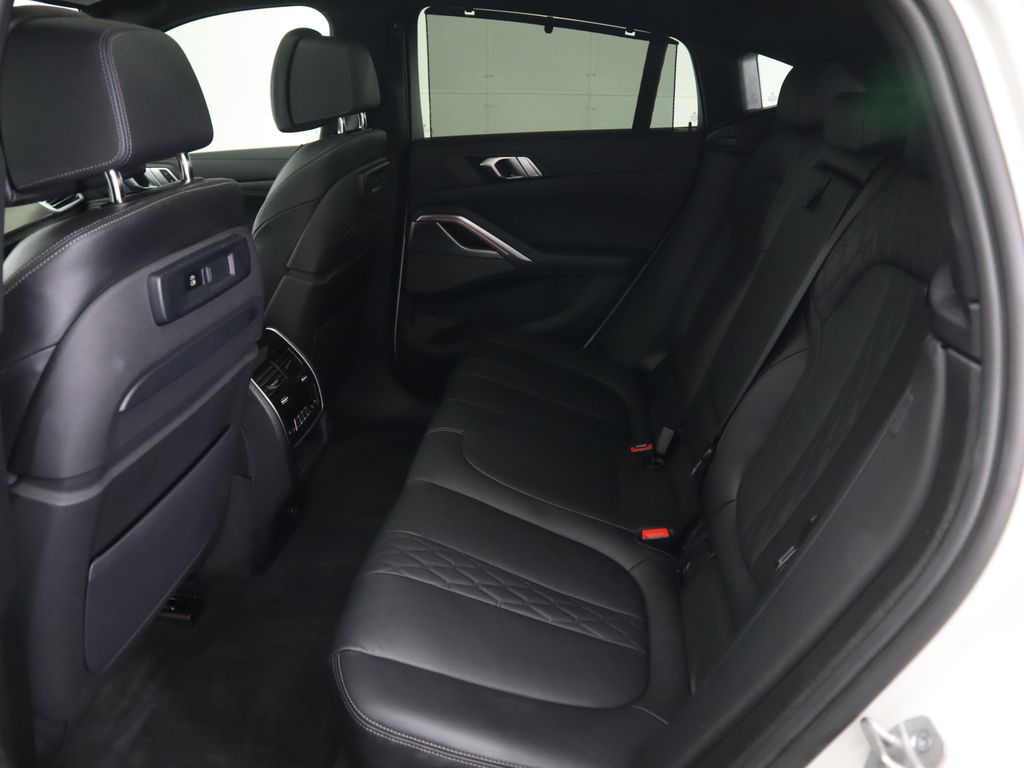 Thumbnail: 2023 BMW X6 - 22