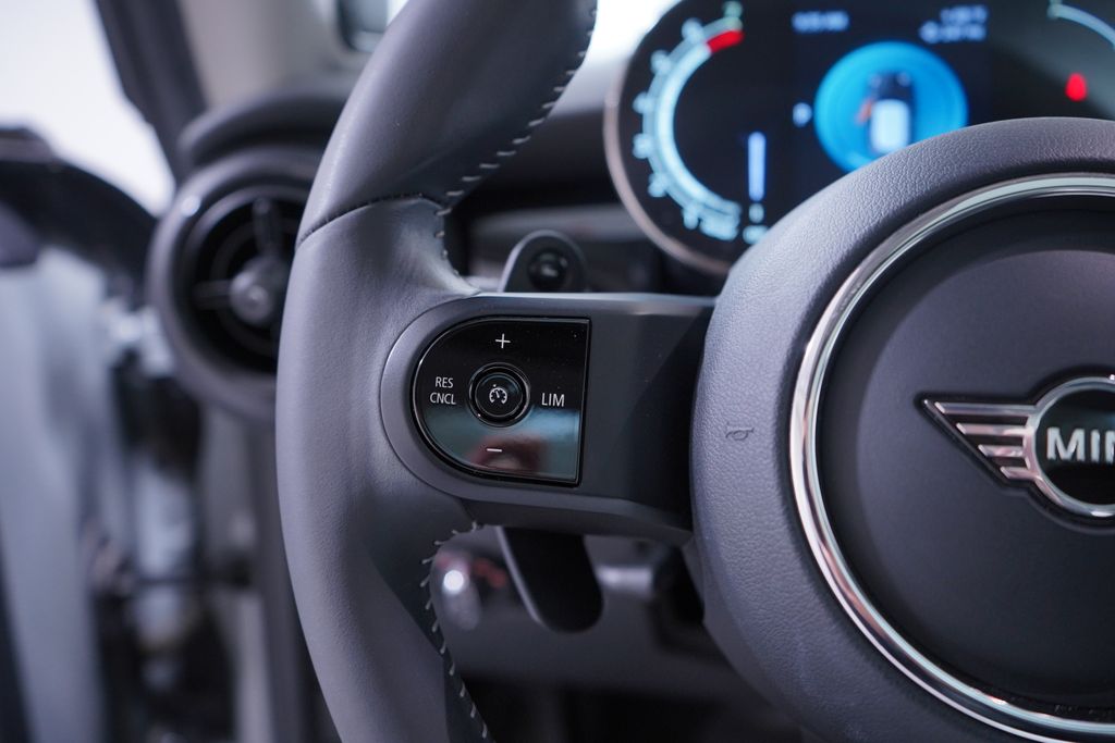Thumbnail: 2023 MINI Cooper - 15