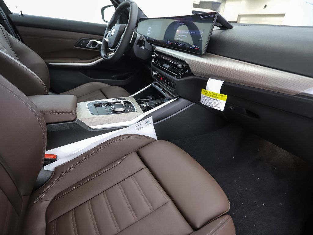 Thumbnail: 2025 BMW 3 Series - 31