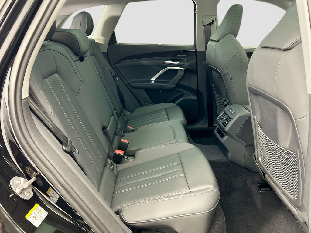 Thumbnail: 2025 Audi Q5 - 21